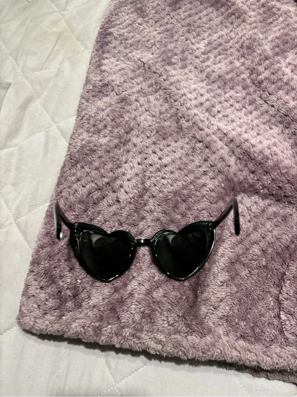 Birthday Queen Black Heart Sunglasses with Iridescent Gems